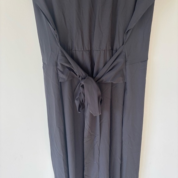 Halara Breezeful V Neck Short Sleeve Side Pocket Tie Back Quick Dry Midi Dress - Picture 9 of 13